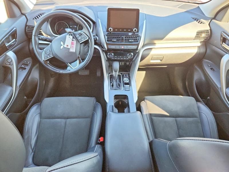2024 MITSUBISHI ECLIPSE CROSS SE 8