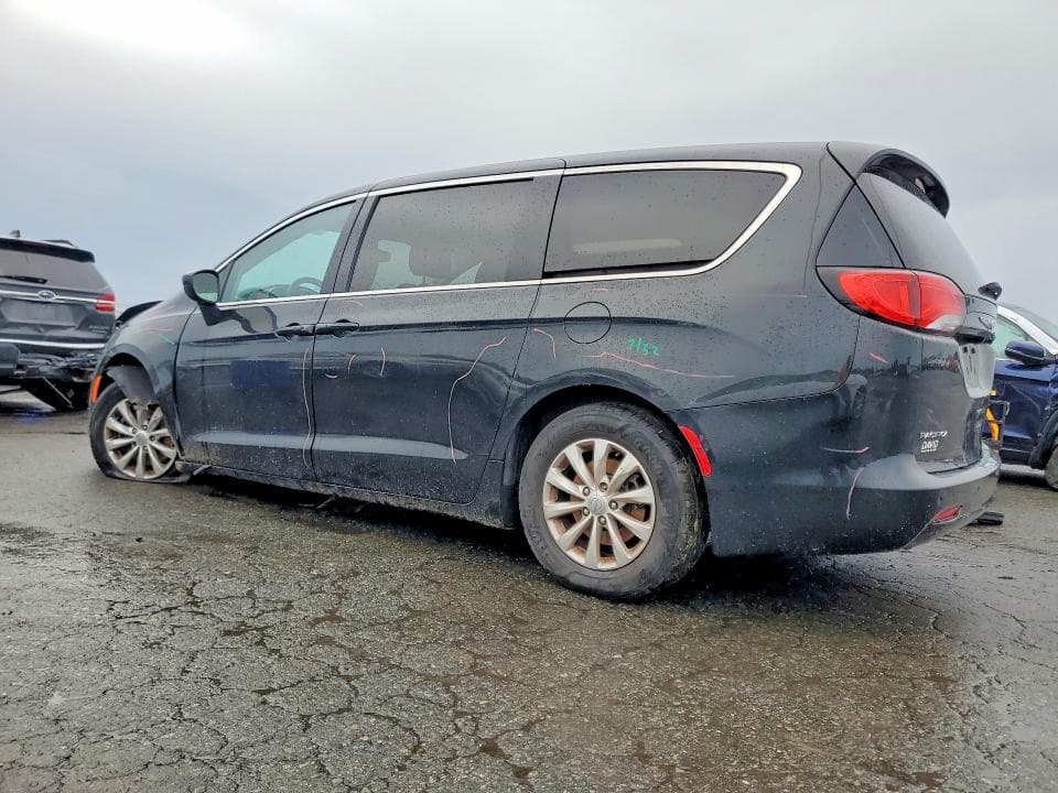 2017 CHRYSLER PACIFICA TOURING 2