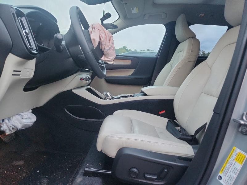 2024 VOLVO XC40 ULTIMATE 7