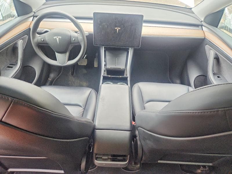 2023 TESLA MODEL Y 8