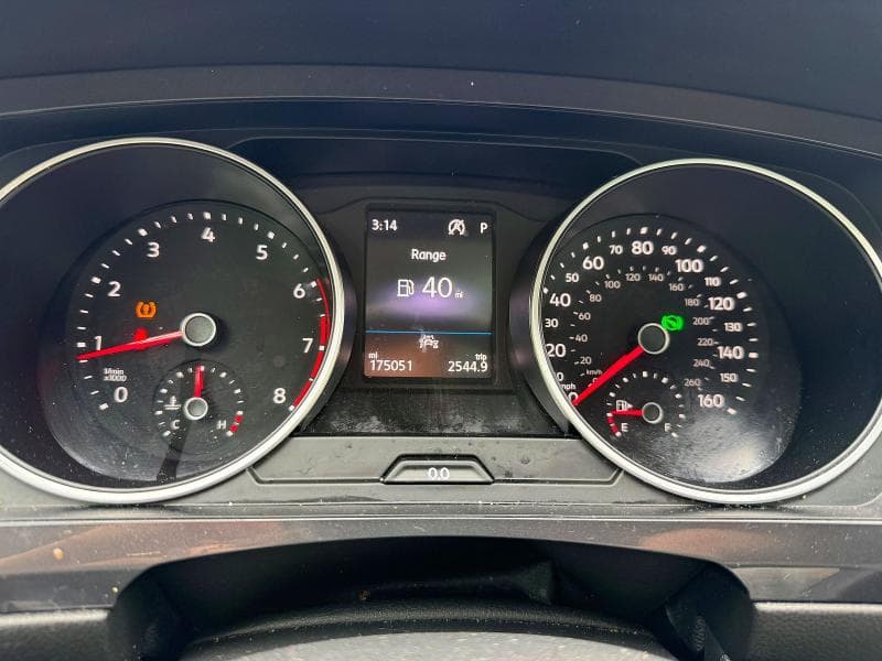 2020 VOLKSWAGEN TIGUAN SE 8
