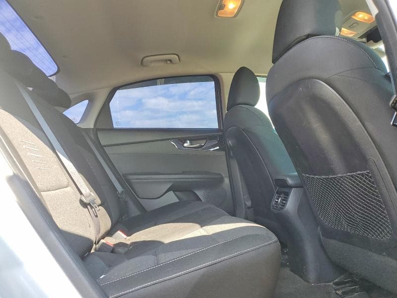 2019 KIA FORTE EX 10