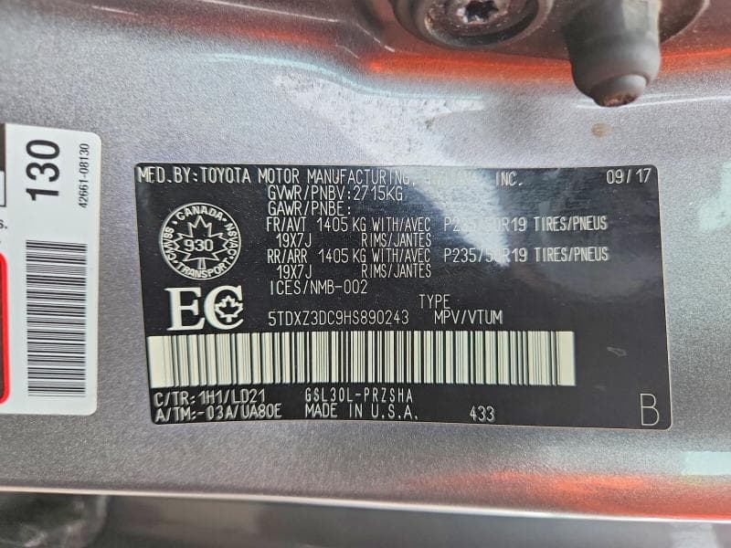 2017 TOYOTA SIENNA SE 14
