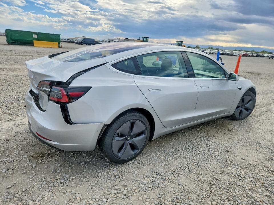 2018 TESLA MODEL 3 3