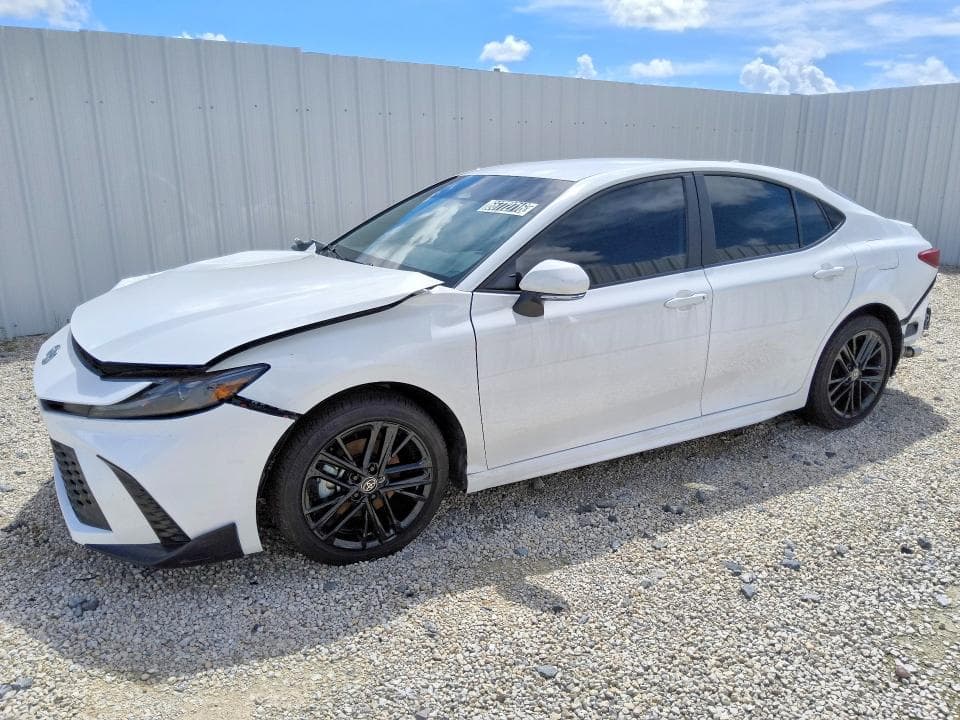 2026 TOYOTA CAMRY SE - 1
