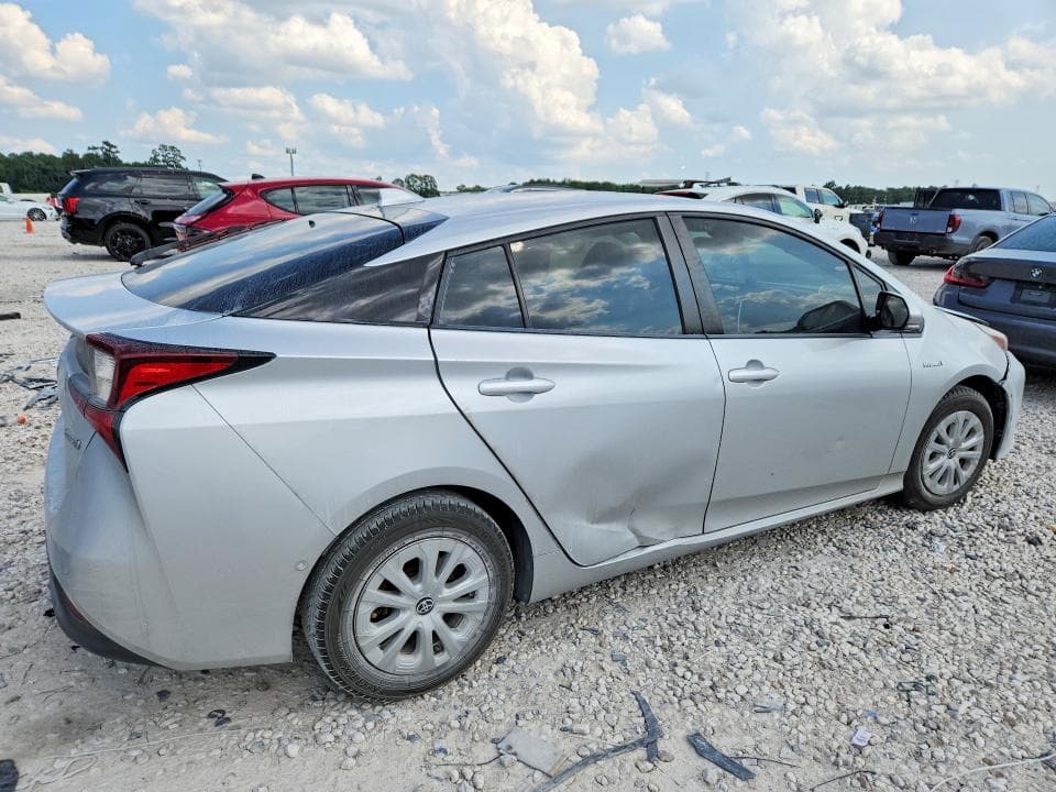 2019 TOYOTA PRIUS LE 3