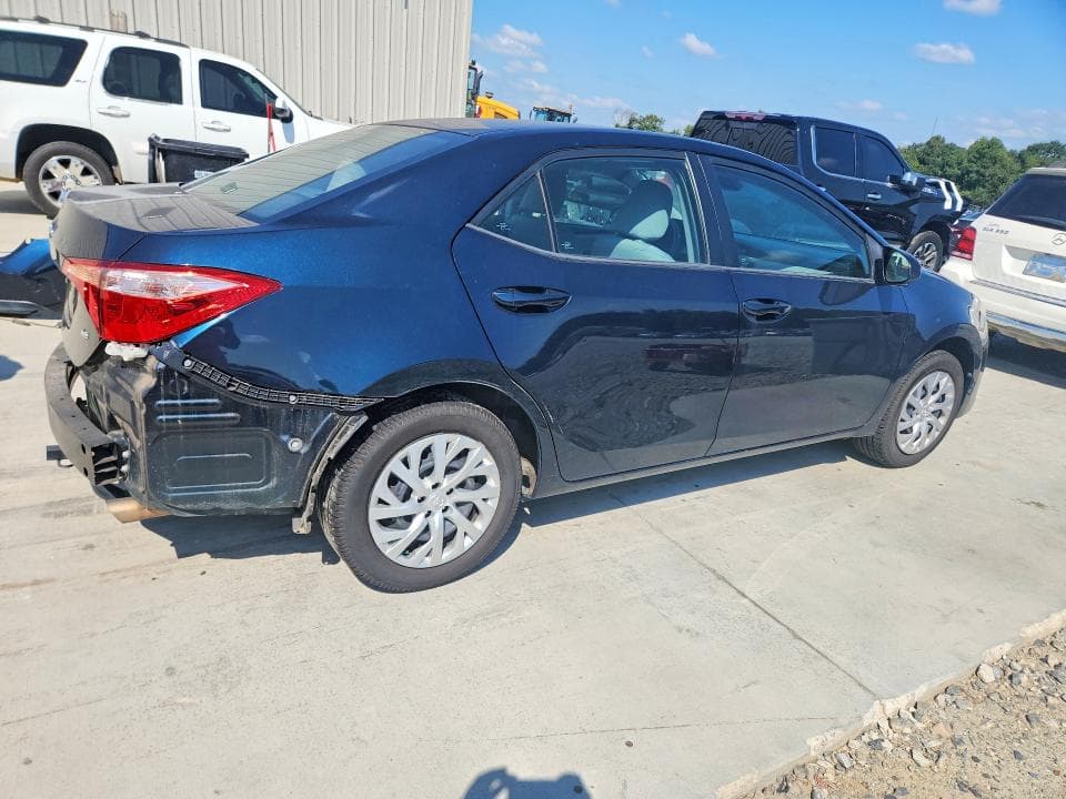 2018 TOYOTA COROLLA LE 3