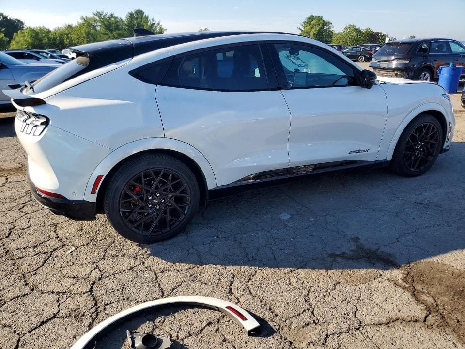 2023 FORD MUSTANG MACH-E GT 3
