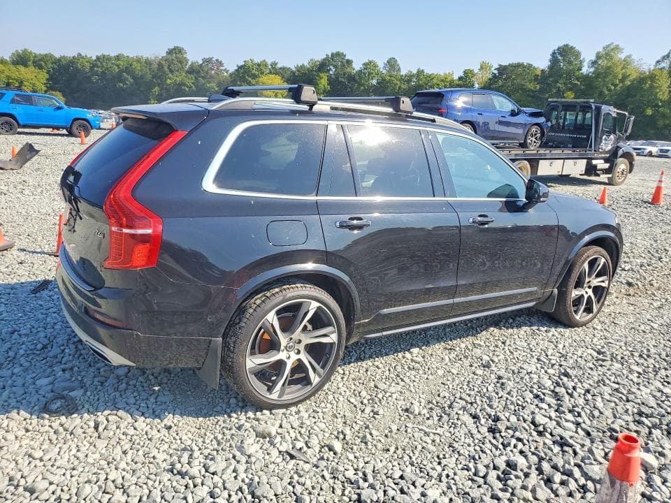 2017 VOLVO XC90 T6 3