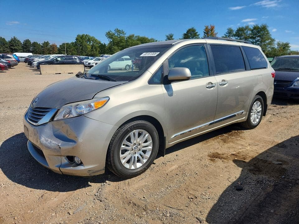 2017 TOYOTA SIENNA XLE PREMIUM 8-PASSENGER