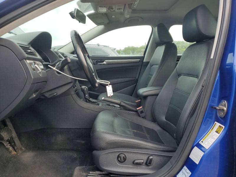 2017 VOLKSWAGEN PASSAT SE 7