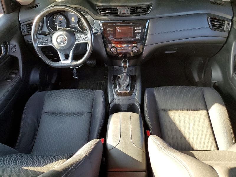 2017 NISSAN ROGUE SV 8