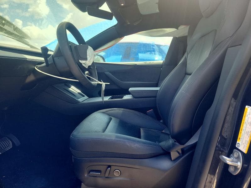 2026 TESLA MODEL Y 7