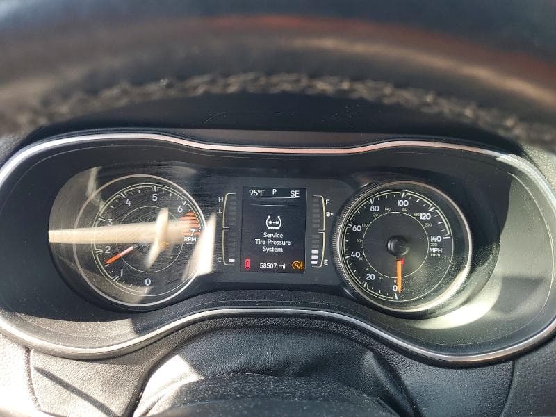 2019 JEEP CHEROKEE LATITUDE PLUS 9