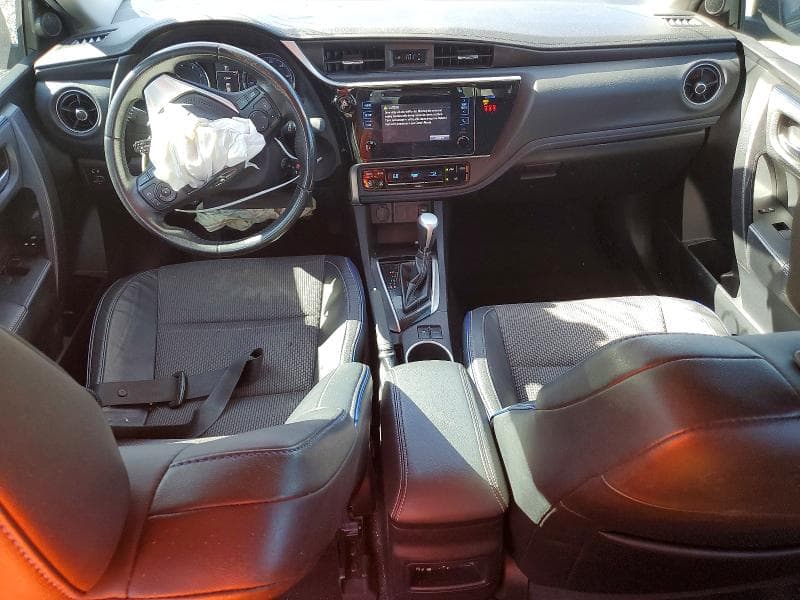 2019 TOYOTA COROLLA SE 8