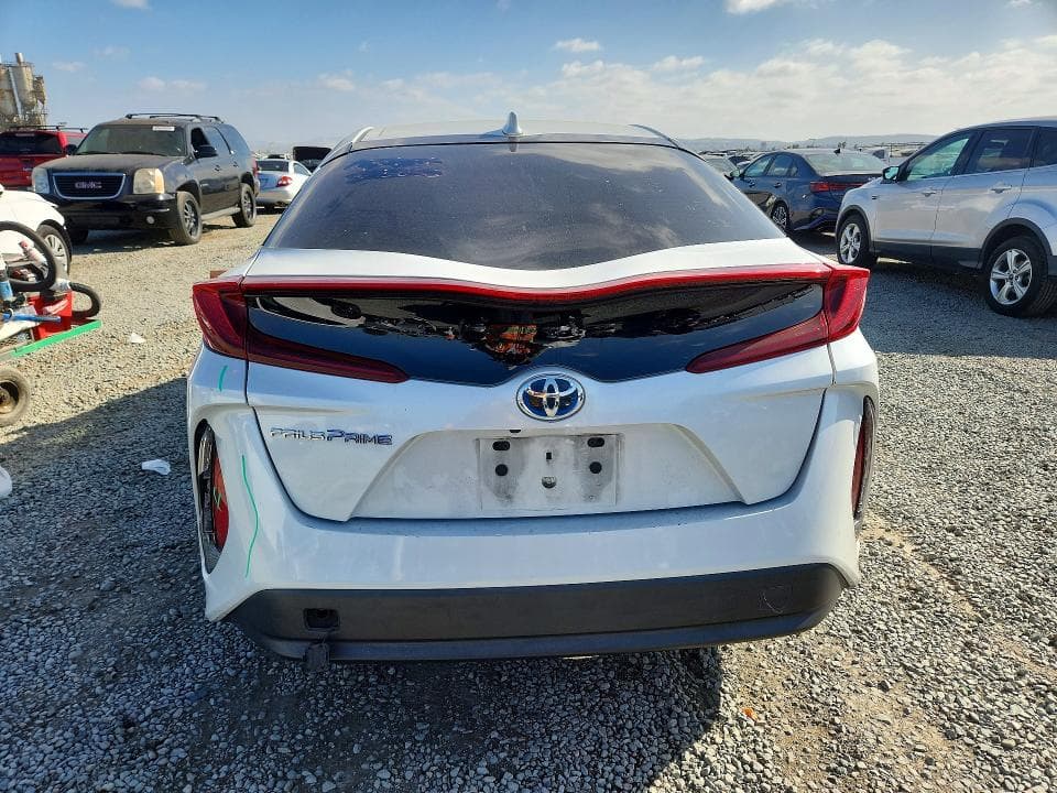 2021 TOYOTA PRIUS PRIME LE 6
