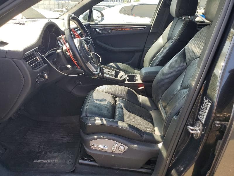 2024 PORSCHE MACAN BASE 7