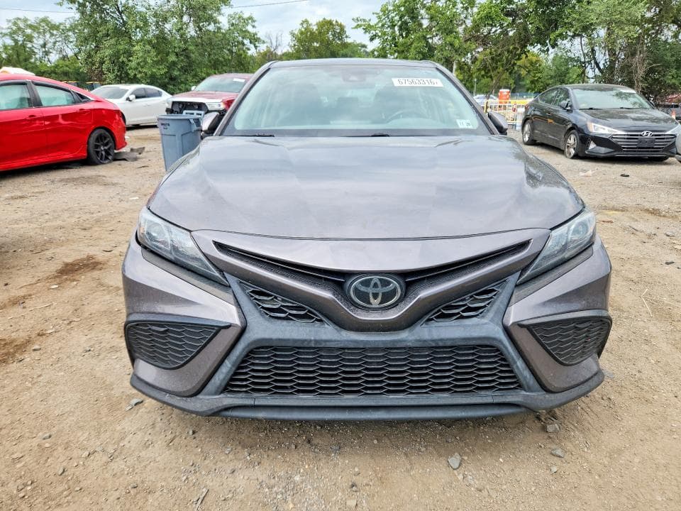 2021 TOYOTA CAMRY SE 5