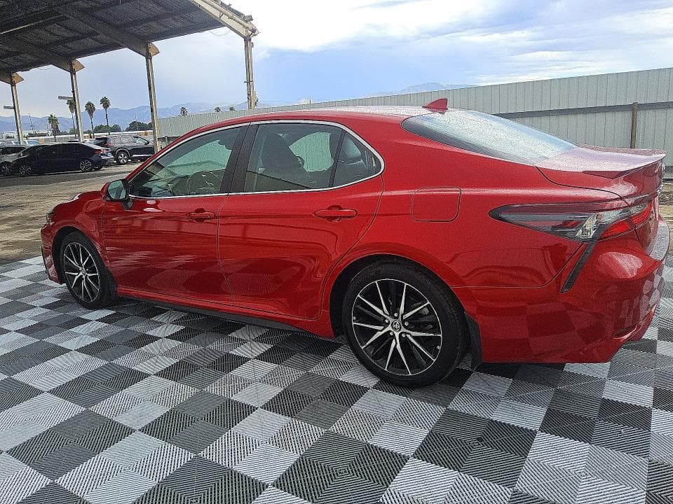 2022 TOYOTA CAMRY SE 2