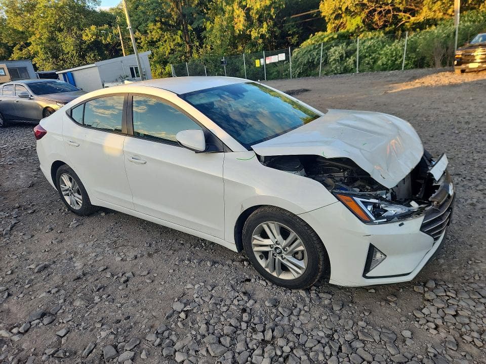 2020 HYUNDAI ELANTRA SEL 4