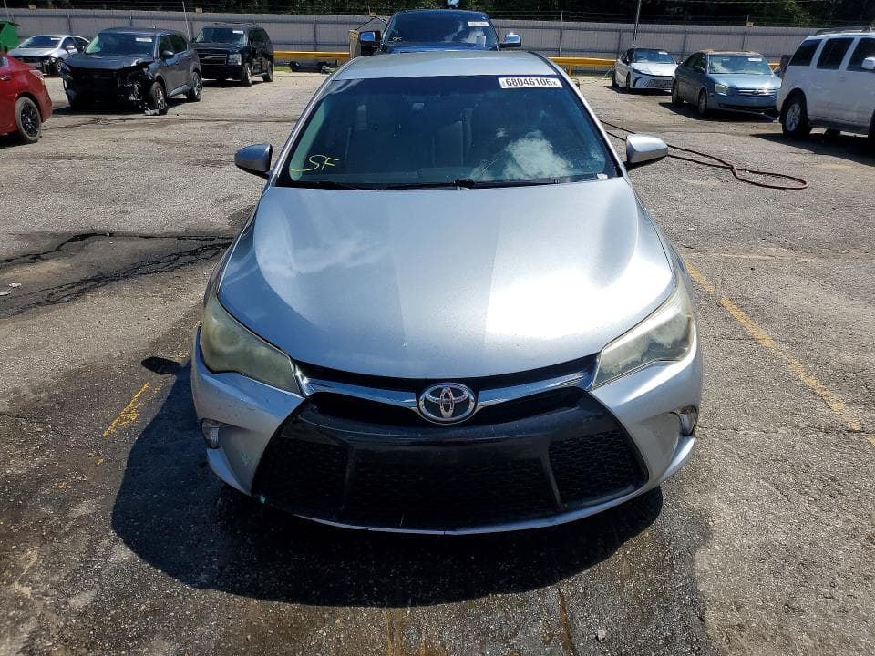 2017 TOYOTA CAMRY SE 5