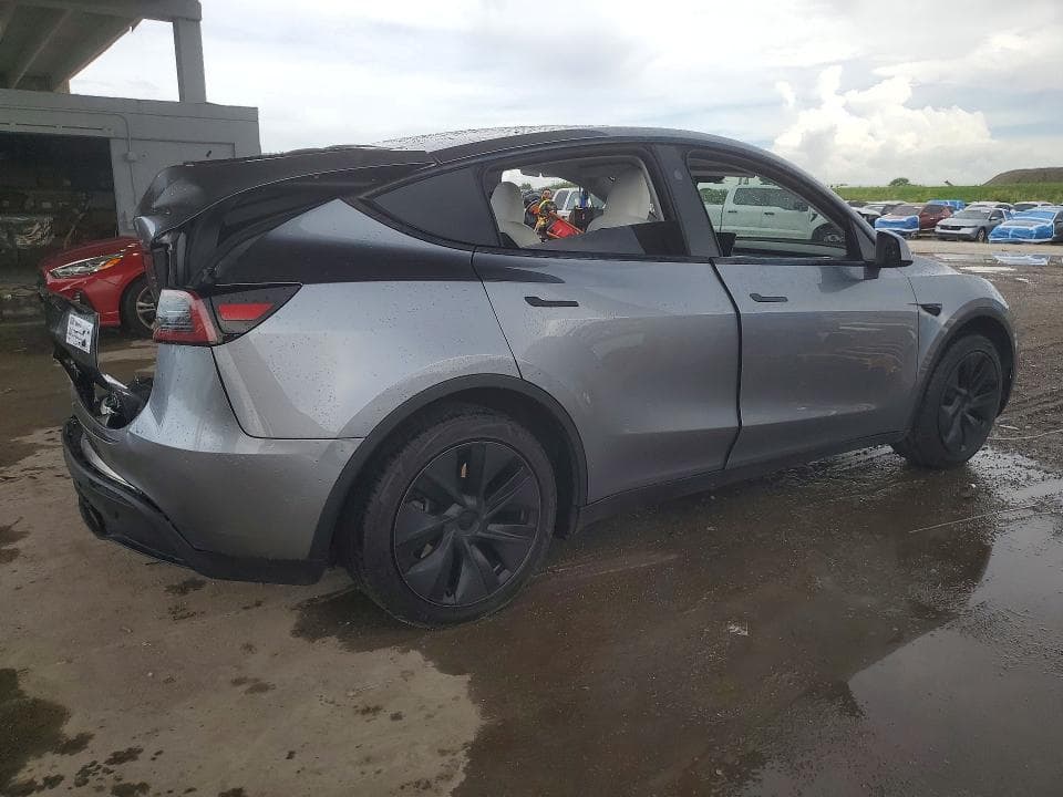 2024 TESLA MODEL Y 3