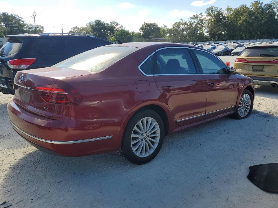 2017 VOLKSWAGEN PASSAT SE 3