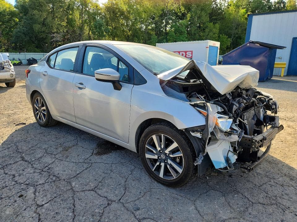 2021 NISSAN VERSA SV 4