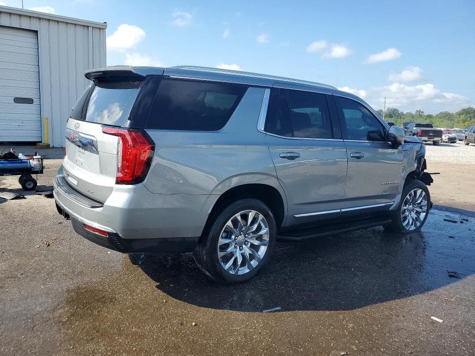 2024 GMC YUKON SLT 3