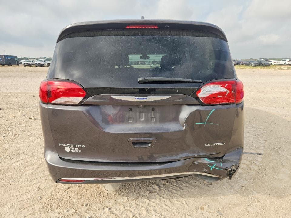 2020 CHRYSLER PACIFICA LIMITED 6