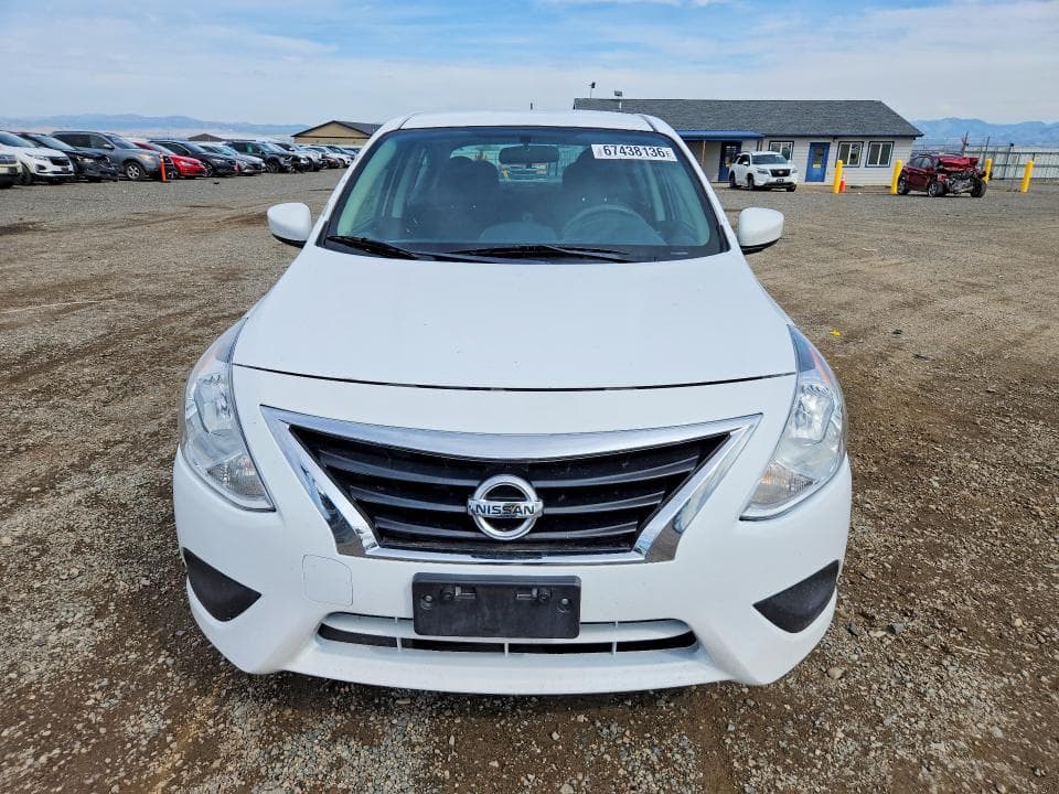 2018 NISS VERSA SV 5