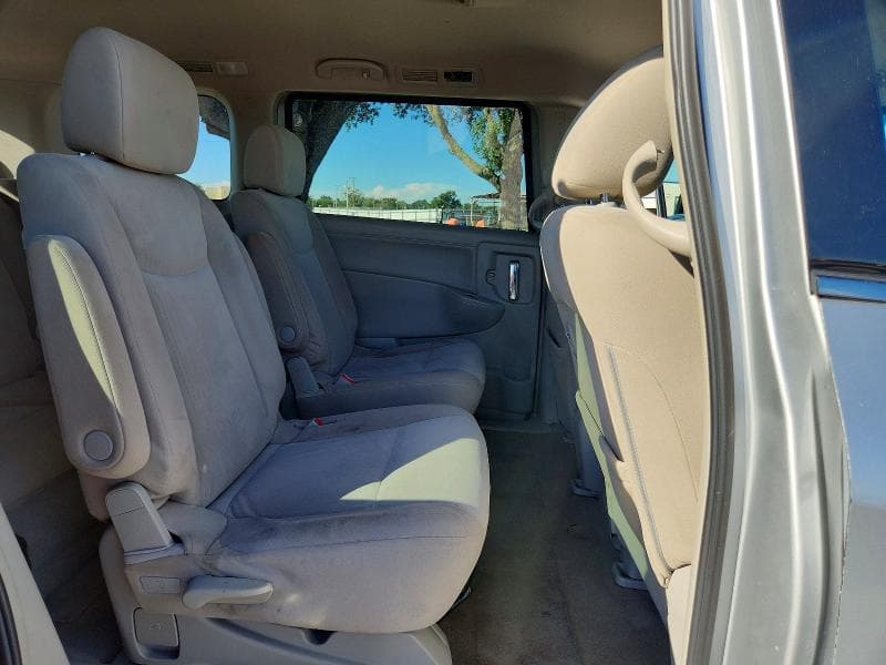 2017 NISSAN QUEST SV 11