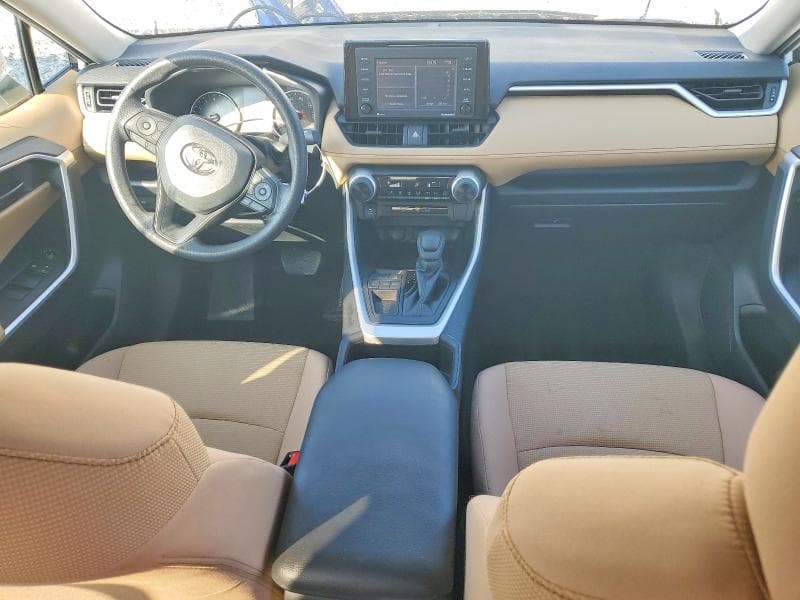 2022 TOYOTA RAV4 LE 8