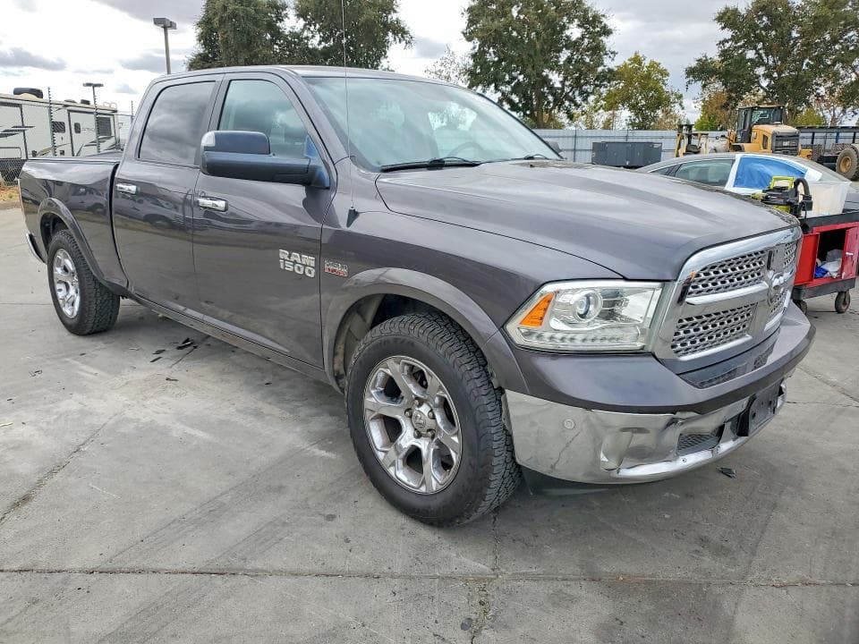 2018 RAM 1500 LARAMIE 4