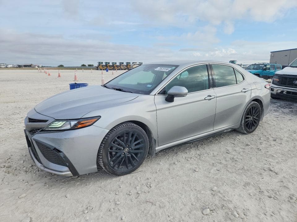 2021 TOYOTA CAMRY XSE - 1