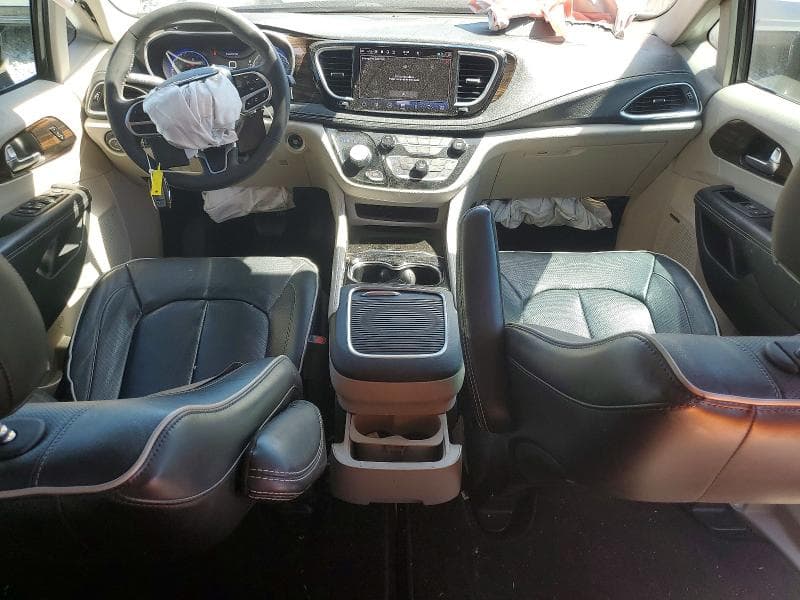 2022 CHRYSLER PACIFICA LIMITED 8