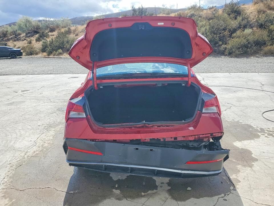 2025 HYUNDAI ELANTRA LIMITED 6