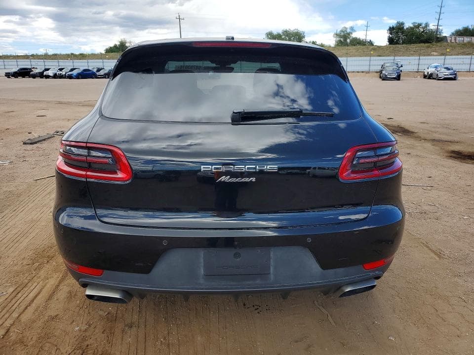 2018 PORSCHE MACAN 6