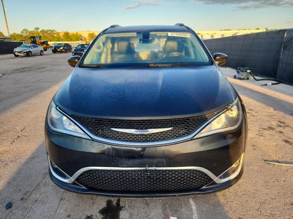 2019 CHRYSLER PACIFICA TOURING L 5