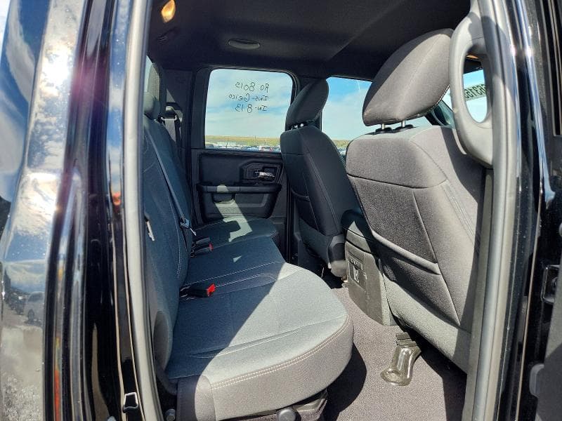 2022 RAM 1500 CLASSIC SLT 10
