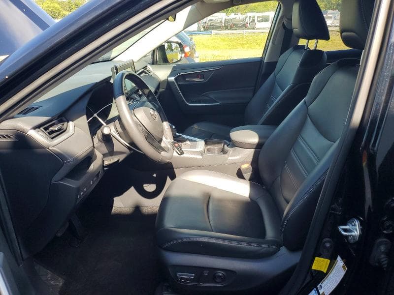 2020 TOYOTA RAV4 XLE PREMIUM 7