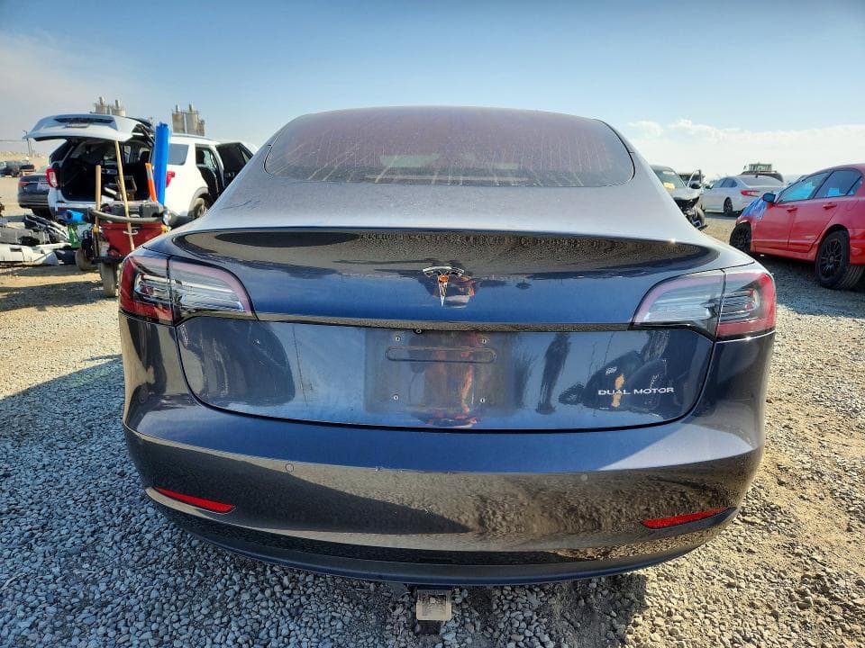 2018 TESLA MODEL 3 6