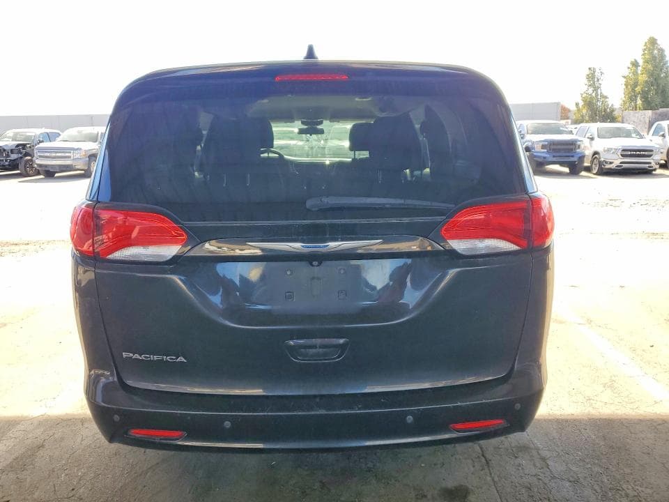 2018 CHRYSLER PACIFICA TOURING 6