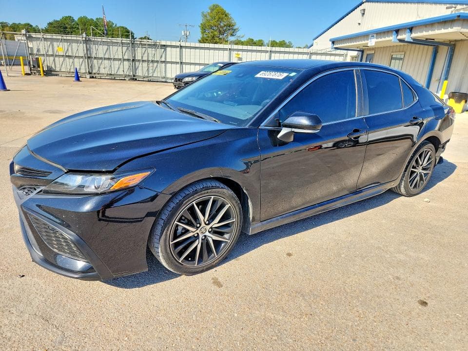 2022 TOYOTA CAMRY SE