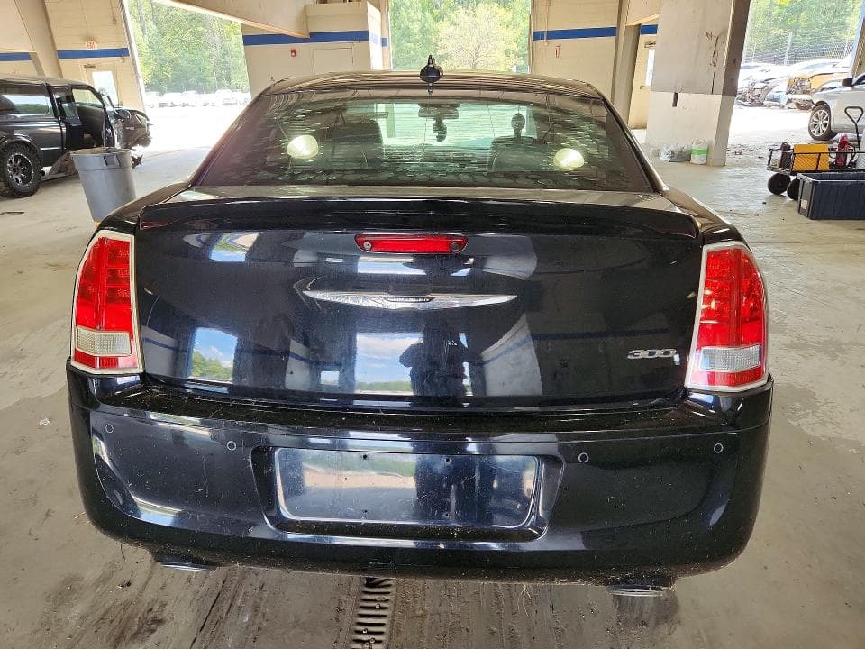 2017 CHRYSLER 300 LIMITED 6