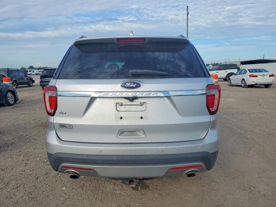 2017 FORD EXPLORER XLT 6