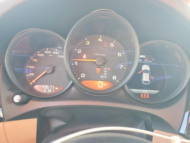 2021 PORSCHE MACAN 9