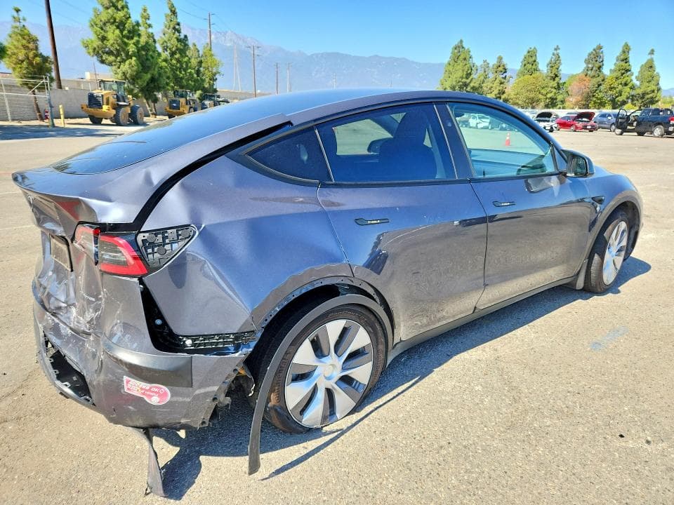 2023 TESLA MODEL Y 3