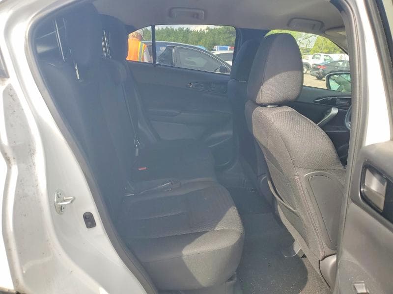 2018 MITSUBISHI ECLIPSE CROSS ES 10