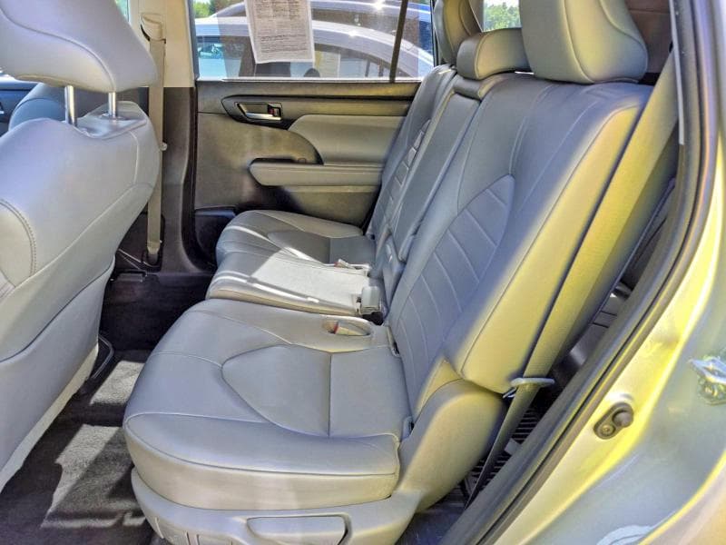 2023 TOYOTA HIGHLANDER XLE 6